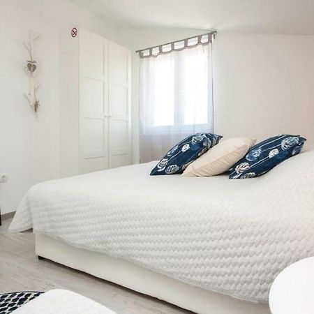 Apartmani Riva Rogoznica  Kültér fotó